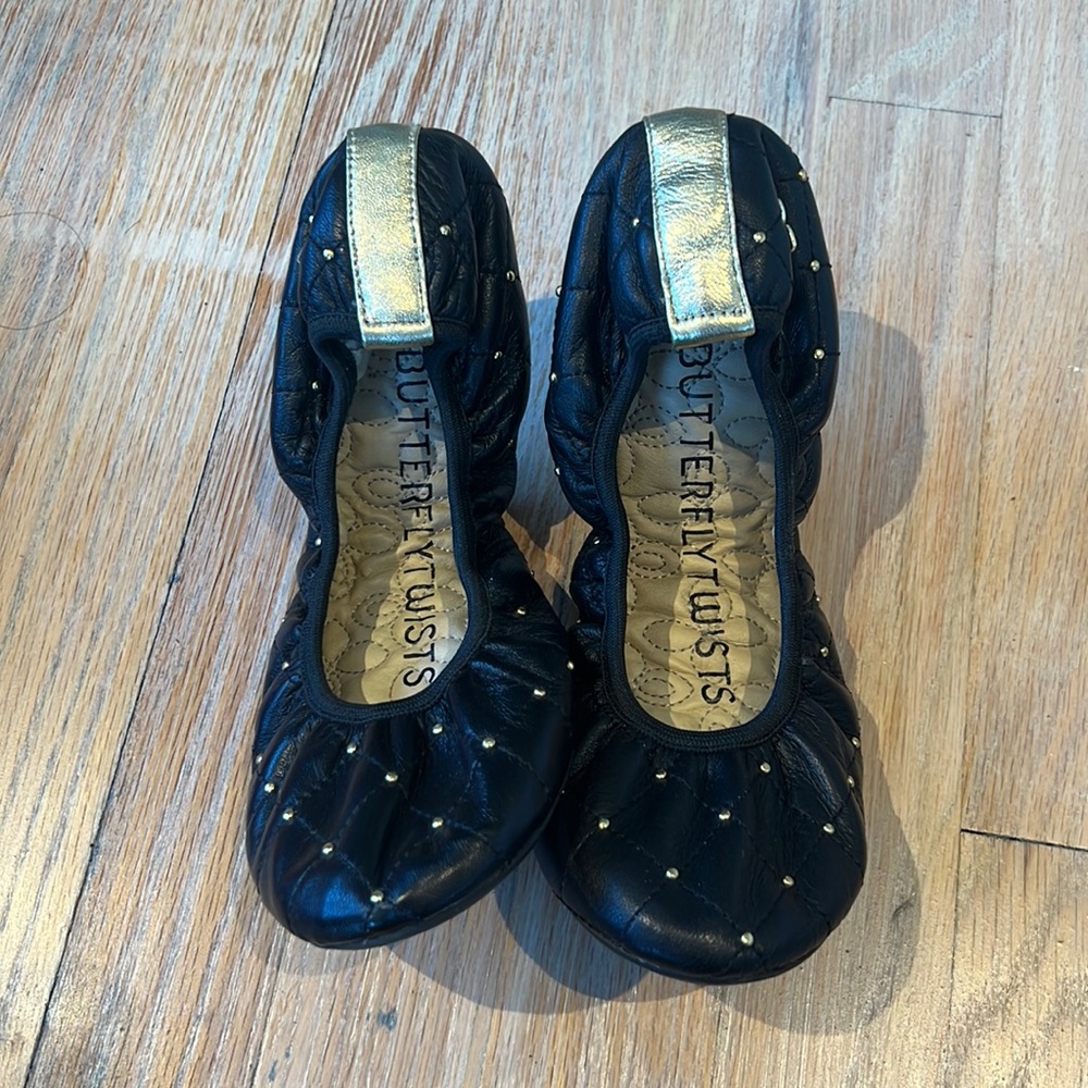 Butterfly twists size 40 foldable embellished flats